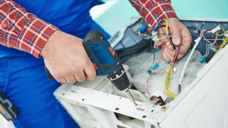 Akyazı Fondital Fondital çamaşır makinesi kart tamiri – Su almama arızası orijinal parça ile giderildi. - Teknik servis örneği